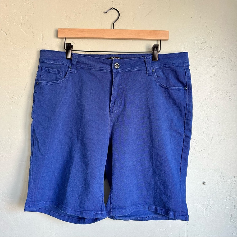 Roz & Ali Women Blue Stretch Denim Shorts Embroidered Rhinestone Pockets Size 16